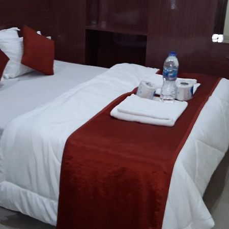 Oyo 66643 Khan Guest House Calcutta Extérieur photo